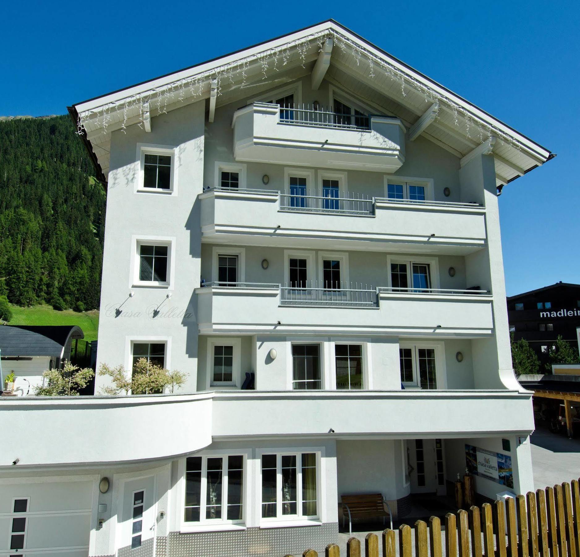 Petit Madlein Acomodação com café da manhã Ischgl Exterior foto